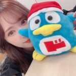 Miki Kawanishi Instagram - 🐧💙 この間のイベントの時の🤍 #ドンペンくん引退しないでくれてありがとう #この日まつ毛の調子良き #ミルクタッチマスカラ #2本使い