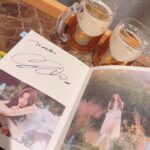 Miki Kawanishi Instagram - だいすき、、、、🥲🤍 初のパスポート紛失でバタバタしたけど 探偵ワンス友達のおかげで無事帰国、、😭😭😭 泣きながらパスポート探したのいい思い出すぎ （まじで気をつけよう）（←当たり前） サナちゃん ずっと幸せでいてね いつも幸せをくれてありがとう！！！！！！ 活動お疲れ様🥺💕だいすき🥰 美容施術しようと思ったけど パスポートふんしつしてできなかったから また遊びに行きたいなあ🥹 #TWICE #SANACHAN #KAWAII #KAWAISUGIRU