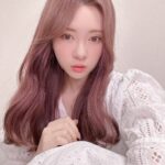 Miki Kawanishi Instagram - 👾🤍 今日のヘアセット動画の時の( ◠ω◠ ) #実はもう前髪切った #さらばまた会う日まで #ヘアセット #脱ぺちゃんこ髪 #ヘアボリューム #前髪の巻き方