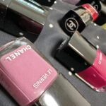 Miki Kawanishi Instagram - フットネイルさ、セルフジェルだと腰終わるからベースだけジェルにして、あとはマニキュアだけにした！！！！ フットネイルすると運気上がるっていう自分の中での謎ジンクスあるからカラフルにするんだ( ◠ω◠ ) @chanel.beauty Thank you🤍 #ネイル #マニキュア #CHANEL