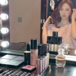 Miki Kawanishi Instagram - この間 @givenchybeauty の 新作発表会に行って来た🖤 ドレスコードあったから珍しく おめかしして赤ワンピ💃 新作のリップ塗って頂きました✨ 個人的にはスウォッチ一番左の9番がお気に入り！ あと唇の色消しで使って頂いた コンシーラーがあまりにも良すぎたから 後日店頭行って買ってきた！笑 明るめのN80番推しです( ᷇ᵕ ᷆ ) 最近暑くてなるべく外出控えてるんだけど（早） 久々のおめかしで素敵な場所行けて 引きこもりはテンション上がりました😌笑 #givenchy #givenchybeauty #フォールコレクション #ルージュアンテルディ