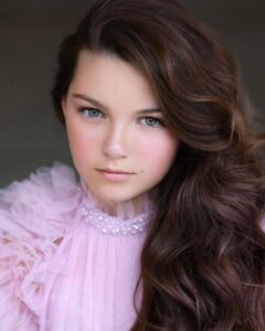 Actress Mila Harris HD Photos and Wallpapers February 2025