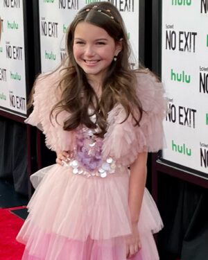 Mila Harris Instagram - 📸About last night… 🤩So much fun at the Red Carpet Premiere of No Exit, coming out tomorrow on @hulu and @disneyplus internationally! More pics and interviews to come 😘 #noexit #comingsoon #tomorrow #hulu #disney #star #20thcenturystudios #suspense #thriller #whodoneit #mystery #kidnapped #blizzard #stranded #survive