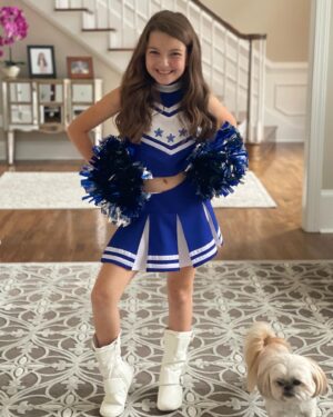 Mila Harris Instagram - 🎃 Bringing a whole different kinda 🎉spirit 👻 to Halloween 😜 Happy Halloween and Go Braves!! #happy #halloween #dcc #cheerleader #life #boo #spirit #pompom #oneday #dream #dallascowboyscheerleaders #atlanta #braves #team