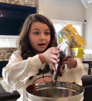 Mila Harris Instagram - 🍭 Thank you @shanellegray @swmgmnt1 for the delicious 😋 treats! Big movie booking = big sugar rush!! Love my team!🍬🍫💝 @swmgmnt1 @shanellegray @osbrinkagency @peoplestoreagency #actor #life #love #star #child #lead #role #feature #film #studio #movie #comingsoon #bookedit #big #news #cantwait #thankful #blessed #candy