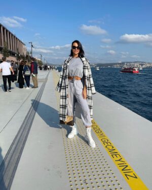 Mila Kalađurđević Instagram - #sunday #galataport