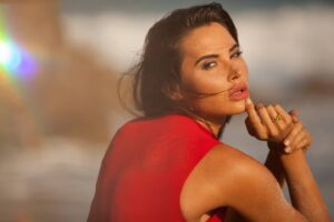 Mila Kalađurđević Instagram - ♥️
#red
color passionate woman's
#lifeispassion 
#passionislife 
♥️