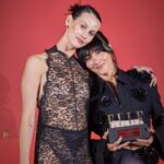 Milena Smit Instagram - Enhorabuena a todxs los premiadxs anoche y gracias @elle_spain y @benedettaelle por ofrecer un espacio seguro donde apoyarnos y admirarnos✨ Querida @aitanax no puedo estar más orgullosa de ti, gracias por tus palabras y por darnos voz a muchas de nosotras. Fue un placer acompañaros y veros brillar como nunca 🫂 @susansarandon @claaragalle @isabelmarant @tamara_falco @karsiagascon @ellenvonunwerth @philippineleroybeaulieu @arizona_muse @manoloblahnik y Ángela Molina ❤️‍🩹