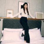 Milena Smit Instagram - A day with @yslbeauty 🖤 celebrating the launch of loveshine with the best team I could dream of and in the best company 🫂 thanks to all of you who made such a special day possible ✨