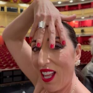 Milena Smit Instagram - Una noche preciosa yendo a ver a mi querida @rossydpalma al teatro real ✨ no os perdáis esta maravilla de ópera, yo tuve la suerte de estar muy bien acompañada de personas inspiradoras y talentosas que hacen que cada momento sea único 🤍