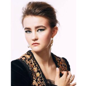 Millicent Simmonds Instagram - Honored to be among @whowhatwear Ones to Watch. Link in bio 🖤  Dream team: @stephaniedianiphoto @sarahslutsky @_marcosantini1 @makeupbyjoseeleduc