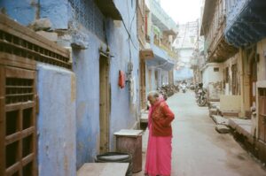 Millie Brady Instagram - Turned 30 in India which was the most magical place I’ve ever been to. With my best friend/sister who organised the entire trip with @wearenemotravel whilst I rested on my laurels and lulled around eating naans and taking pictures which suited me VERY nicely. Excited for this new decade and feeling very grateful for the people around me 🧡