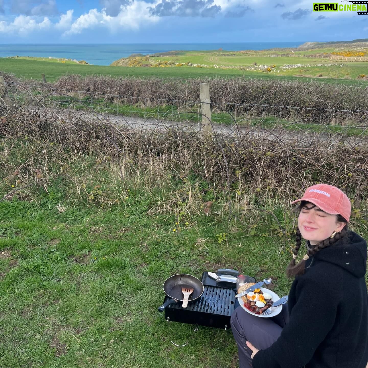 Millie Brady Instagram - I love Wales 🥹 @unyoked.co