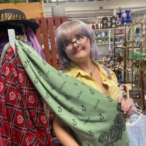 Milly Shapiro Instagram - 🧚‍♀️i broke into a college town🧚‍♀️