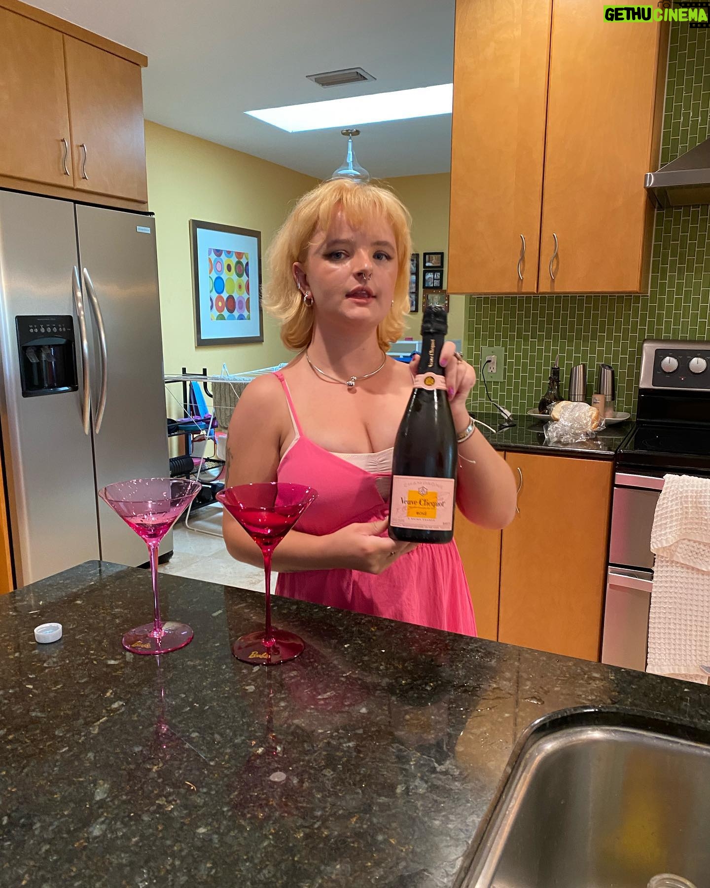 Milly Shapiro - 11.9K Likes - 🍸21 🍸