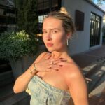 Mimi Webb Instagram - until next time SA🫶✨🦋☀️🥰 ily