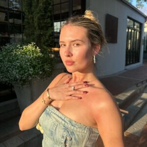 Mimi Webb Instagram - until next time SA🫶✨🦋☀️🥰 ily