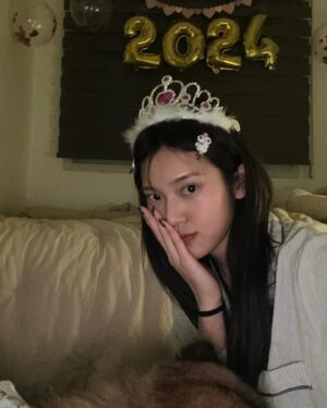 Min-seo Instagram - 쿠마랑 둘이 홈파티❤️‍🔥
와라 2024!