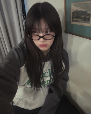 Min-seo Instagram - 추..추워!🥶