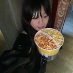 Min-seo Instagram - 팝콘은 역시 카라멜 그리고 오리지널. ㅎ