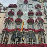 Min-seo Instagram - 걷는 곳마다 예쁘고 따듯했다! 🌹❤️ 이제 낭만의 도시 파리로…😎 #Barcelona #🇪🇸