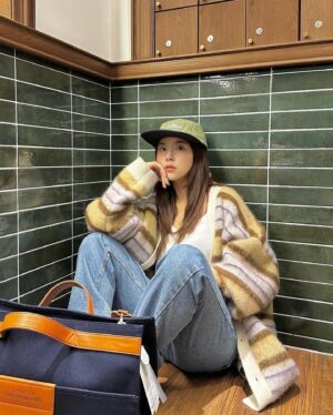 Min Do-hee Instagram - 🤎🍀🧢🧣🧸