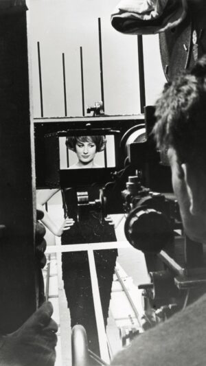 Mina Instagram - SÌ - (Vorrei che fosse amore)

Archivio Televisione Francese 
Trasmissione Samedi et Compagnie | 26 Aprile 1969