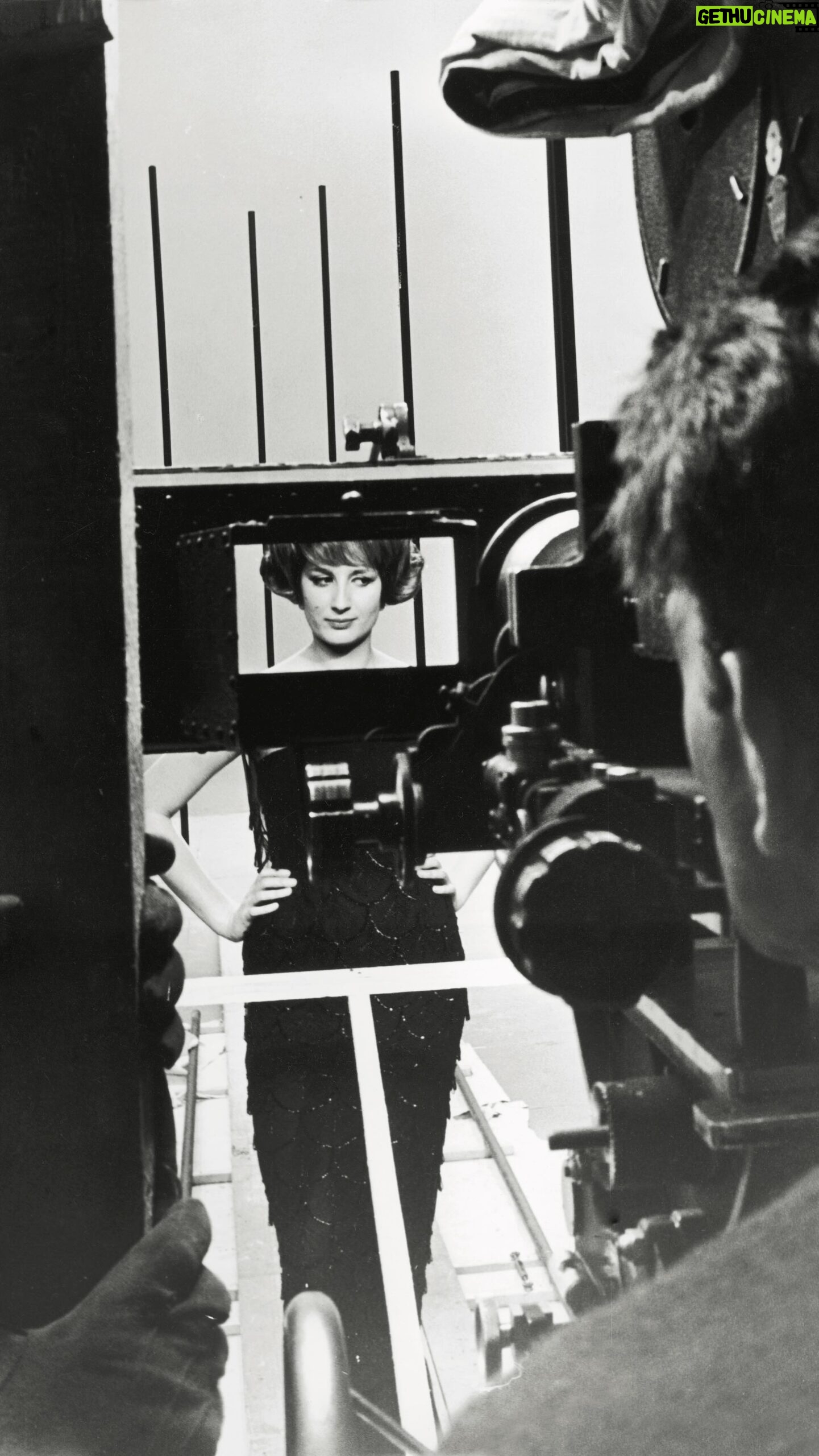 Mina - 7.1K Likes - SÌ - (Vorrei che fosse amore)
Archivio Televisione Francese
Trasmissione Samedi et Compagnie | 26 Aprile 1969