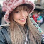 Mina Shirakawa Instagram – もう染めてから1ヶ月経つけど、まだエクステもサラサラ〜✨✨いつもサラサラ綺麗に染めてくださりありがとうございます❣️

写真載せたのも束の間、次の髪色したいの決まったので、近々いきまーーーーす！！！

@vaice_kazu @vaice_shibuya @vaice_tana

#beauty #エクステ #vaice渋谷 #ヘアカラー