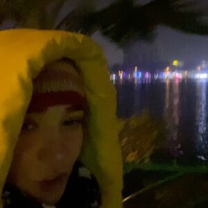 Mina Vahid Instagram - کاش بتونیم راحت نفس بکشیم