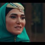 Mina Vahid Instagram - پارسال همین موقع ها بود که اولین تیزرای بانوی عمارت رفت... به این بهانه یادی کنیم از جواااااهرررر #حمیدنژاد #صادق ملک#پانتهآپناهیها #بانوی عمارت#بازیگران_زن #مینا_وحید