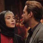 Mina Vahid Instagram - . 💥 «جزیره» از ۲ آبان، اختصاصی از #فیلیمو . 🏝 سریال عاشقانه #جزیره به کارگردانی سیروس مقدم از آبان ماه به‌صورت اختصاصی از فیلیمو پخش خواهد شد. . 🔸به گزارش روابط عمومی سریال، جدید‌ترین محصول فیلیمو به کارگردانی سیروس مقدم و تهیه کنندگی منوچهر محمدی و امیرحسین حیدری با نام «جزیره»، از دوم آبان، ساعت ۸ صبح از فیلیمو پخش خواهد شد. . 🔹 در جزیزه، بازیگران به نام و چهره‌ای چون محمد رضا فروتن، هنگامه قاضیانی، میترا حجار، حسام منظور، غزل شاکری،حمید رضا پگاه، سامیه لک، بهنام تشکر، کاظم سیاحی، مینا وحید، امیر کاظمی، السا فیروز آذر، زهیر یاری، شهروز دل افکار، پاوان افسر، شکوفه هاشمیان، شراره رنجبر، مژده دایی، مبینا سادات طبایی، قاسمی وردخانی، (با هنرمندی) اکبر زنجان‌پور،بیتا فرهی، عزت‌الله رمضانی‌فر، امید روحانی، پوراندخت مهیمن، شیرین بینا، رضا رویگری، شادی مختاری و امیر مقاره در نقش ارشد نقش آفرینی کرده‌اند. . 🔸در خلاصه داستان فصل اول این سریال ۱۳ قسمتی به قلم علی طالب آبادی آمده است: «آنها برای رسیدن به جزیره هر کاری می‌کنند.» ‌. @filimocom @filimoshot @jazirehseriese