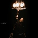 Mina Vahid Instagram – آيا رفتار و گفتارم تورا جذب كرده و مي خواهي گام به گام مرا دنبال كني؟فقط به خويشتن وفادار بمان،در آنصورت آرام آرام از من پيروي كردي(نيچه)