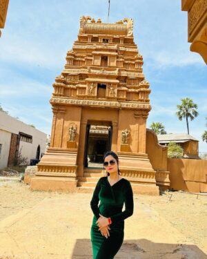 Minakshi Jaiswal Instagram - Ramojifilmcity 💚 #ramojifilmcity #shootdairies