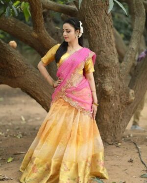Minakshi Jaiswal Instagram - Kancharla Photoshoot 💖 #kancharla #photoshoot #actress #minakshijaiswal #vizag #andhrapradesh #shootdiaries #hyderabad #ramojifilmcity🎬 #telgumovie