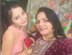 Minakshi Jaiswal Instagram - My Life My Mummy ❤️😊 #feelingblessed #mothersday #celebration