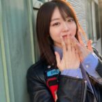 Minami Minegishi Instagram - 新しいネイルはオーロラのフレンチにキラキラのリボンちゃん🎀✨ 春っぽくて、綺麗めでもあり可愛さもあってとってもお気に入りです。 @ayaaa0927 さん、ありがとうございました👼🤍 ※以前、ネイルをストーリーに載せた際に妊娠中ということで心配の声を沢山いただきました。「いつなにが起こるかわからない」本当にその通りだと思うので、これが出産前最後のネイルにしようと思います。いっぱい気にかけてくれてありがとうございます😢