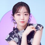 Minami Minegishi Instagram - #楽天ラグジュアリービューティ さんでTEA PARTYをテーマに普段とは違うメイクに挑戦しました🫖👏👏私は中華風の大人っぽいメイクをしてもらったのですが、新鮮でとても可愛かったです🐼💄お気に入りのアイテムにも出会えたのでぜひインタビュー記事もチェックして見てください！ #pr