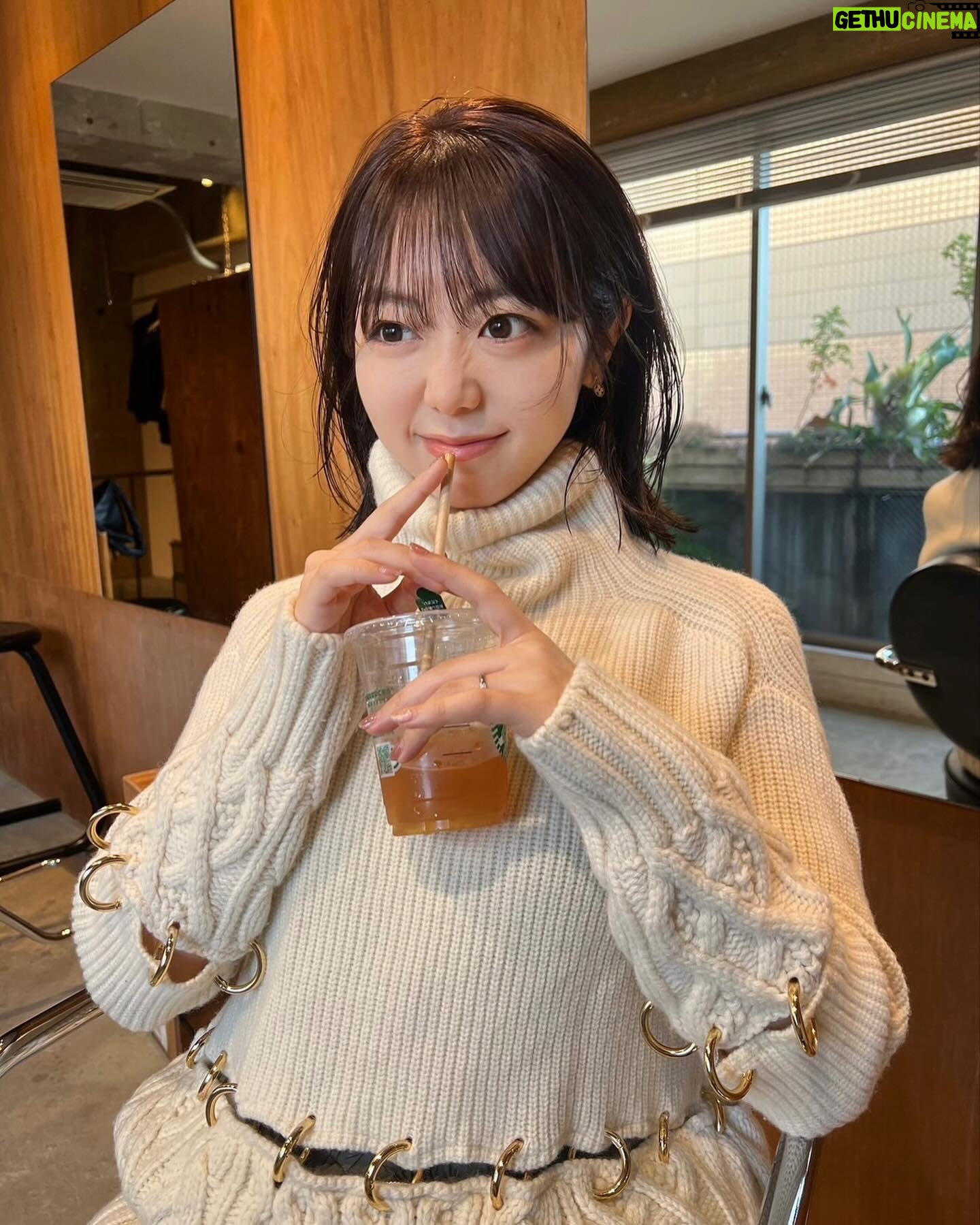 Minami Minegishi Instagram - ゆうちゃん( @yuu_hotta )に撮ってもらった写真が好評をいただいてるので自分でも!笑 なんとこれが今年初ポストになってしまいました。2024年もよろしくお願い致します。