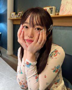 Minami Minegishi Instagram - 眠れないのでこんな時間に更新🌕 新婚旅行投稿みんな飽きてないですか？沢山撮った写真がもったいないので、しばらくお付き合いください🍷💦
