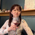 Minami Minegishi Instagram - 眠れないのでこんな時間に更新🌕 新婚旅行投稿みんな飽きてないですか？沢山撮った写真がもったいないので、しばらくお付き合いください🍷💦