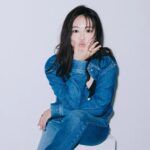 Minami Minegishi Instagram - VOCEさんのウェブサイトにて、ネガティブな性格と、それへの向き合い方などについてお話させてもらいました！ヘアメイクもスタイリングも新鮮な撮影で、とても素敵な仕上がりになっているので記事と写真合わせてチェックしてください〜〜📸 ストーリーズからリンクに飛べます☝️