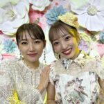 Minami Takahashi Instagram - みーおん、総監督本当にお疲れ様でした！ 皆んなに愛される素敵な総監督だったね🥹 所属事務所が一緒なので時々会社で一緒になったり、連絡をくれたり、マネージャーを交えてご飯に行ったり。 AKB48を愛しているからこその悩みや葛藤。こんなにAKBを愛している子が総監督で良かったなと思いつつも、苦しい日も多かっただろうなと、、本当にお疲れ様でした！ 少しでも肩の荷が降りて1メンバーとしてAKB48の活動を楽しめると良いな😊 4代目総監督は倉野尾成美ちゃんに！ 皆んなで繋いできた歴史のバトンが4代目に渡るというのは考え深いですね。 2人とも頑張りすぎず心を大切にこれからの活動を楽しんでね✨ #3代目総監督 #総監督みーおん #お疲れ様 写真は歴代総監督🌸