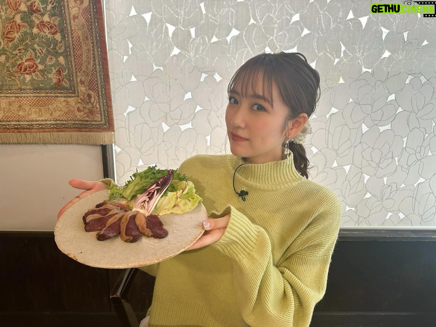Minami Takahashi Instagram - テレビ朝日 「じゅん散歩」内で放送されている茨城の新しい魅力をお届けする「いばらき推し」に出演させていただきました☺️✨ 「新ブランド“常陸牛 煌(きらめき)”と生産者」 「極上の新ブランド“常陸牛 煌”」 「常陸国天然まがも」 そして明日はラスト! 「茨城の冬の味覚!あんこう鍋」✨ どれもとても美味しくて改めて茨城の魅力に気づきました🤗✨✨ テレビ朝日で10時20分頃から放送です! ぜひご覧ください🥺 #いばらき推し #茨城県 衣装👗 コート・ニット・スカート @lilliancarat_official