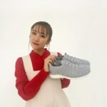 Minami Takahashi Instagram - イメージキャラクターを務めさせていただいていますチヨダの新CMが3月20日から流れてますー✨🤗 新生活にもぴったりな スパットシューズ🌸 その名の通りスパッと手を使わずに履ける超楽ちんシューズ！ 忙しい毎日を少しでも快適に✨😊 ぜひチェックしてくださいねー！ #チヨダ #シュープラザ #東京靴流通センター