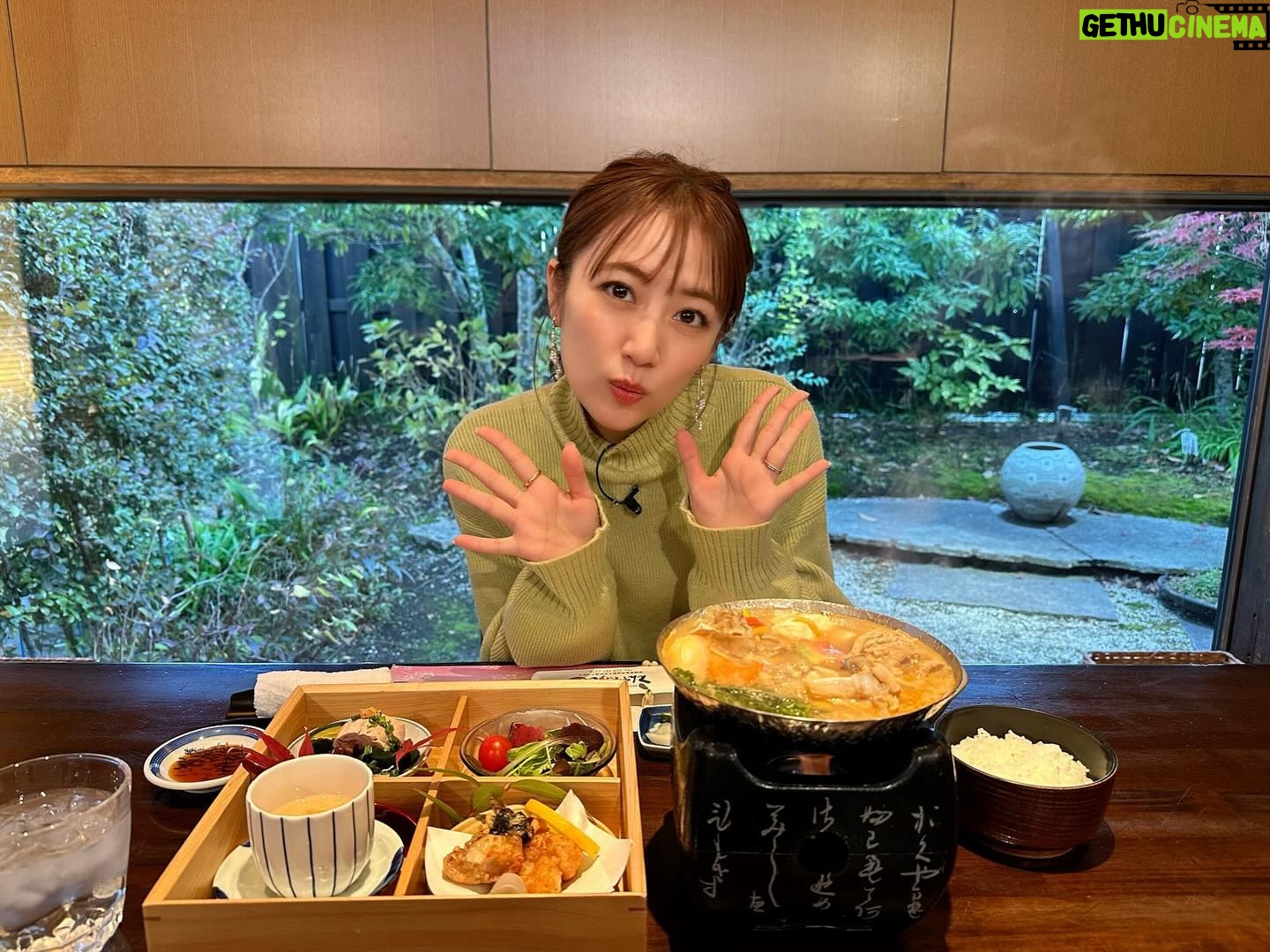 Minami Takahashi Instagram - テレビ朝日 「じゅん散歩」内で放送されている茨城の新しい魅力をお届けする「いばらき推し」に出演させていただきました☺️✨ 「新ブランド“常陸牛 煌(きらめき)”と生産者」 「極上の新ブランド“常陸牛 煌”」 「常陸国天然まがも」 そして明日はラスト! 「茨城の冬の味覚!あんこう鍋」✨ どれもとても美味しくて改めて茨城の魅力に気づきました🤗✨✨ テレビ朝日で10時20分頃から放送です! ぜひご覧ください🥺 #いばらき推し #茨城県 衣装👗 コート・ニット・スカート @lilliancarat_official