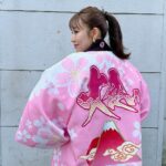 Minami Takahashi Instagram - テレビ東京 「最強大食い王決定戦２０２４」✨ MC務めさせていただきました☺️ 日本&世界の歴戦の大食いファイターが参戦！ 予想できない展開の数々にとても興奮しました🥺！！ 前回大会で悔しい思いをされた選手が今大会に向けてレベルアップしていたり、戦いながら強くなる選手、女王の意地、二連覇をかける王者。立ち塞がる海外の壁！！ 本気で戦う人達のかっこよさたるや！！ 素晴らしい戦いを選手の皆さんありがとうございました✨✨😭 そしてご協力いただきましたお店の皆さん、声援を送ってくださった皆さんありがとうございました🥹！ 2枚目の写真はゲストのゆめぽてちゃんと♡ #大食い王決定戦2024 #大食い王 #テレビ東京 #tv 衣装👗 1日目 トップス・スカート @maisonspecial_women イヤリング @haku_fleur 2日目 ニット @doublestandard_official スカート @stola.jp 3日目 ピンクニット・スカート @lounie_jp シアートップス @cocodeal_official イヤリング @angel_kobo_