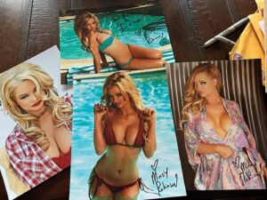 Mindy Robinson Instagram - Sorry if you've been waiting on it, I finally went through the foot high stack of fan mail to sign and got it back to you guys. Every conservative man cave in America must have a non-conservative picture of my ass in it by now. Which is something I mind less of the older I get. Lol

I do cameo videos that I'm a lot better with the turn around if you ever need a shout out, or have any questions that aren't too weird, or anything: https://v.cameo.com/e/1ZmlPOwpgIb