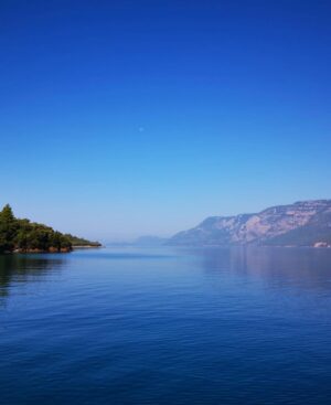 Mine Kılıç Instagram - Happy #earthday! 🤍🌎
Bu Dünya Günü’nde sen de benim gibi @natgeotvturkiye ’ye katıl, ülkemizde sana en çok ilham veren, seni en çok mutlu eden #İşteBurası dediğin yerleri paylaş! 
Daha fazlası için; 
natgeotv.tr/planetpossible adresini ziyaret et! 
#ShareYourSpot
#işteburası 
#muğla  #dalyan #kaunoskayamezarlari 
ve
#ula #akyaka