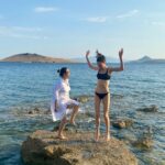 Mine Kılıç Instagram - 🌬 @yabanmersini ✨ Seans sonunda beni suya elleriyle yeni doğmuş bebek gibi salan bu kadını bulun.. #transformationalbreathing